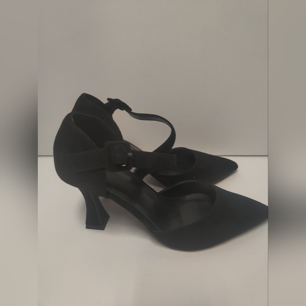 Coutgo Black Heels NEW Faux Suede Felted one cross strap Womens size 7.5 NIB